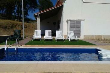 Отель Alojamento Rural De Vales