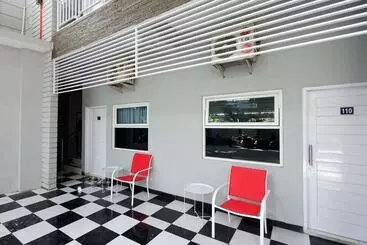 Hotel Reddoorz Near Solo Square 3