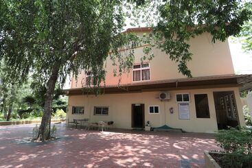 酒店 Blue Lotus Club And Resorts By Oyo Rooms