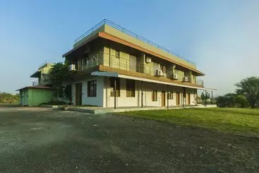 Pensjonat Sahyadri Farm 8 Wooden Cottages By Oyo Rooms