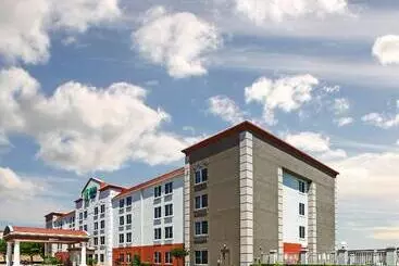 Holiday Inn Express Hotel & Suites Dallas Lewisville, An Ihg