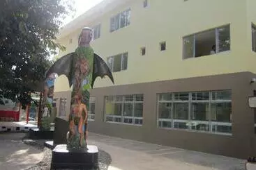 ホテル Ddd Habitat Marikina