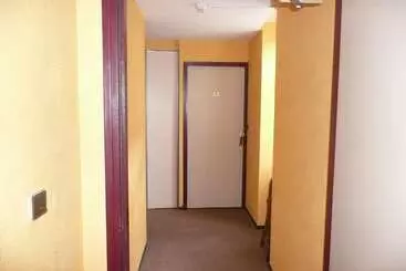 فندق Hôtel Restaurant Du Pont Vieux