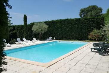 בית מלון כפרי Le Chêne Vert