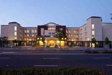 هتل Fairfield Inn & Suites By Marriott San Francisco Airport