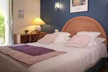 Отель Le Mas Des Citronniers