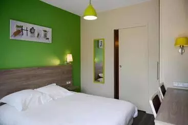 Hotel Logis La Lentillere  Restaurant Cote Parc