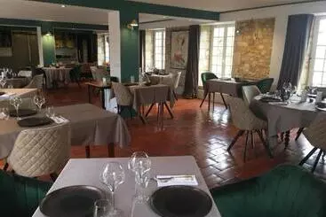 Отель Logis Hôtel Le Moulin De Chalons