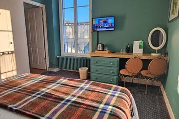 בית מלון כפרי Les Rochers