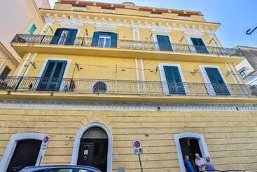 پانسیون Della Monica Rooms