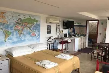 ベッドアンドブレックファースト Camilla House