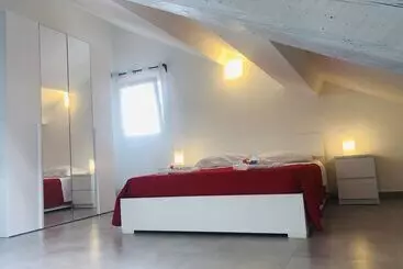 پانسیون Attico Valente