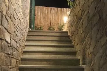 پانسیون The Garden