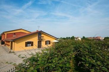 Bed and Breakfast Agrialpi By Salfrutta