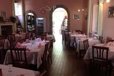 Hotelli Albergo Del Lago