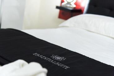 Essential Suite B&b Botanic