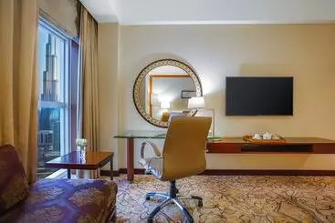 هتل Dusit Thani Dubai