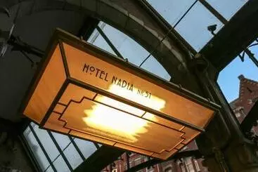 호텔 Nadia