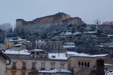تختخواب و صبحانه Old Garden