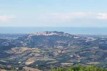 ベッドアンドブレックファースト Conte Antonio Da Montecopiolo