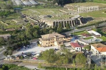 ホテル Albergo Teatro Romano