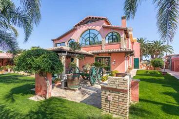 צימר Villa Flumini