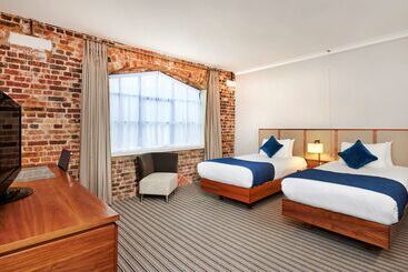هتل Doubletree By Hilton  London  Docklands Riverside
