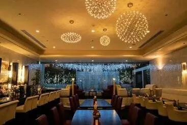 Отель Plaza Osaka