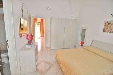 קוטג'' Diso House