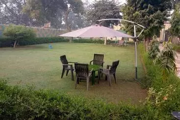 Hotel Radha Krishna Dham