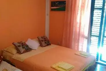 پانسیون Guest House Cinderella