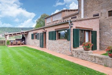 Rural Cottage In The Catalonian Prepyrenees