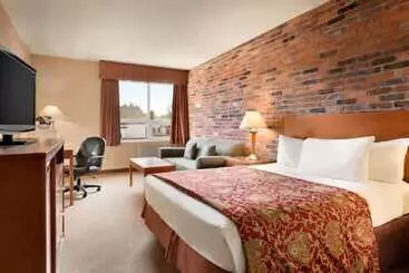 酒店 Travelodge By Wyndham North Bay Lakeshore