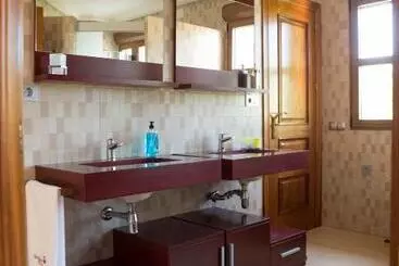 Majatalo Holidays Mirana