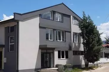 هتل آپارتمان Vila Oska