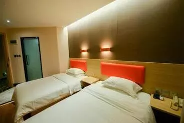 Hotel 7days Premium Dalian Xinghai Square Xi'an Road Subway Station Branch