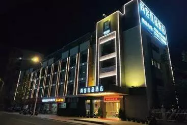 Hotel Up And In Ganzhou Zhanggong District Baoneng City