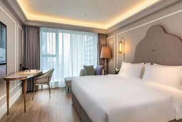 Hotelli Mercure Wuhan Yangluo