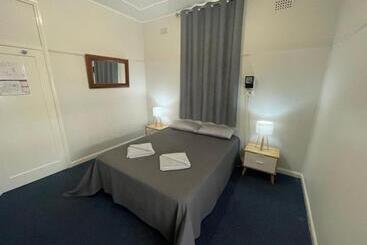 モーテル The Pink House