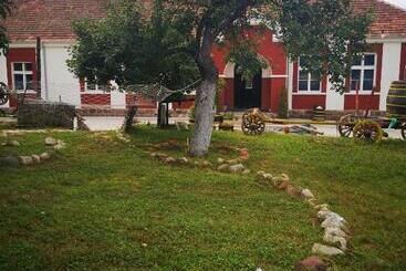 پانسیون Etno Konak Angela