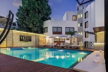 Seven Boutique Apartments Cancún