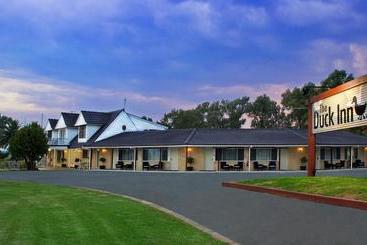 فندق على الطريق The Duck Inn Apartments