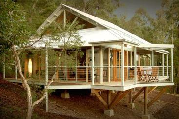 Пансион Bombah Point Eco Cottages