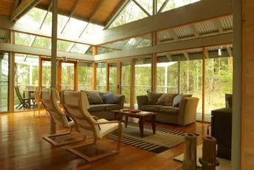 Majatalo Bombah Point Eco Cottages