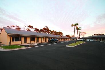 Sundowner Motel