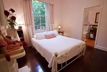 Woodlands Of Bridgetown B&b