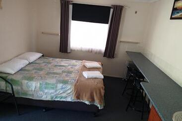 Affordable Gold City Motel