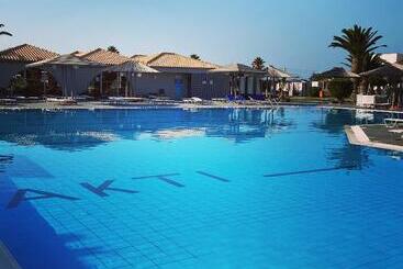 Hotel Akti Beach Club