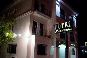 Отель Calderon