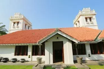 Hotel Yoho Monsoon Villa